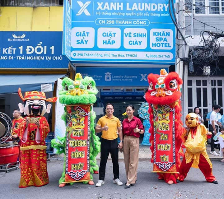 Nhà sáng lập Xanh Laundry tại lễ khai trương